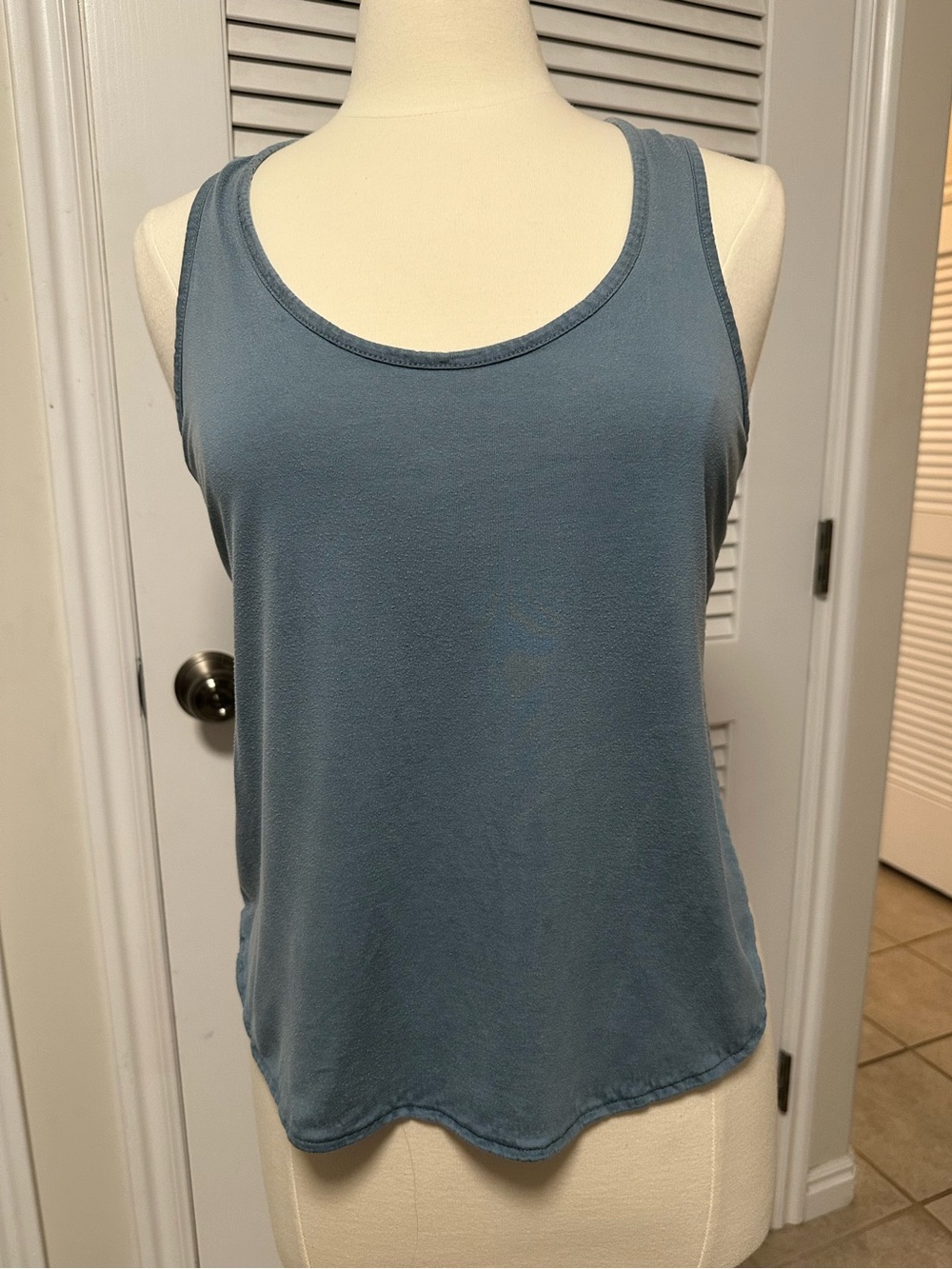 Madewell Women's Blue Tank Top - Classic Scoop Neck Split Side